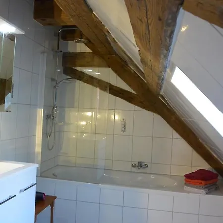Im Zentrum Altstadtflair Mit Holz Und Stil Appartamento